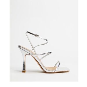 Billini NIB Silver metallic Bentley heels size 10